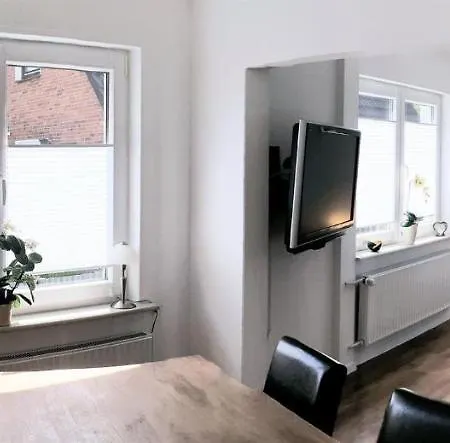 Holiday home Strandallee 8
