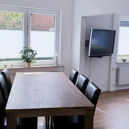 Feriehus Strandallee 8 *