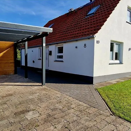 Feriehus Strandallee 8 *