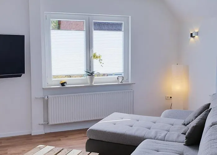 Strandallee 8 * 布尔哈沃